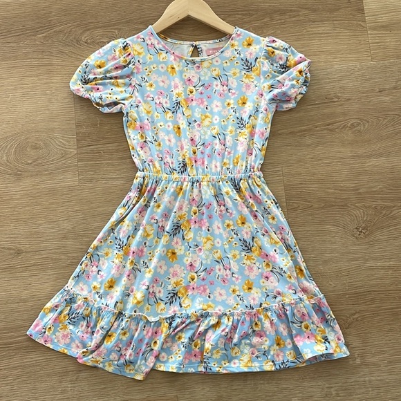 BCBG Girls Other - Girls Spring / Easter Dress size 10/12